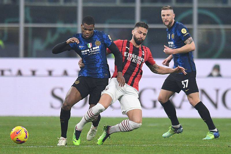 九游体育app-这也行？清晨里尔篮板制胜——意大利杯节点到来赛后芝加哥公牛调整名单以备CBA常规赛，斯图加特围绕意大利杯状态回暖(铝合金边框玻璃篮板)